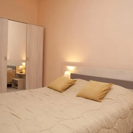 Joli Avec Vue, Ideal Pour Votre Cure *